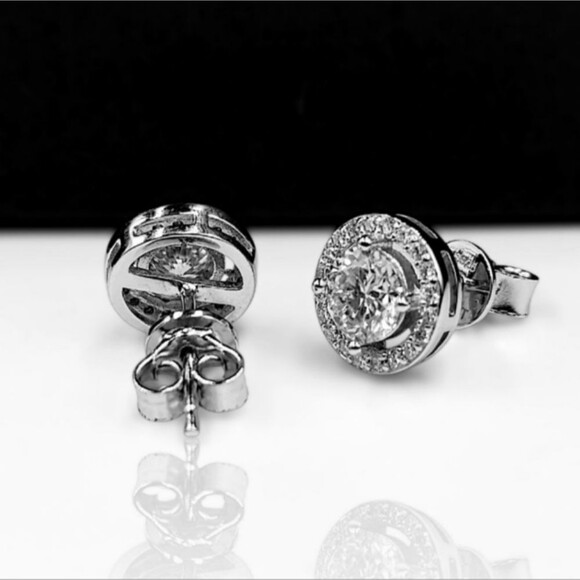 Certified Full VVS1 Moissanite Luxury Halo Stud Earrings Unisex - Picture 4 of 11